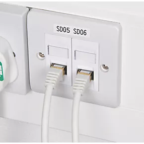 Labgear White Shielded RJ45 Cat 7 Ethernet Patch Lead 5m 5 Labgear White Shielded RJ45 Cat 7 Ethernet Patch Lead 5m - Image 3